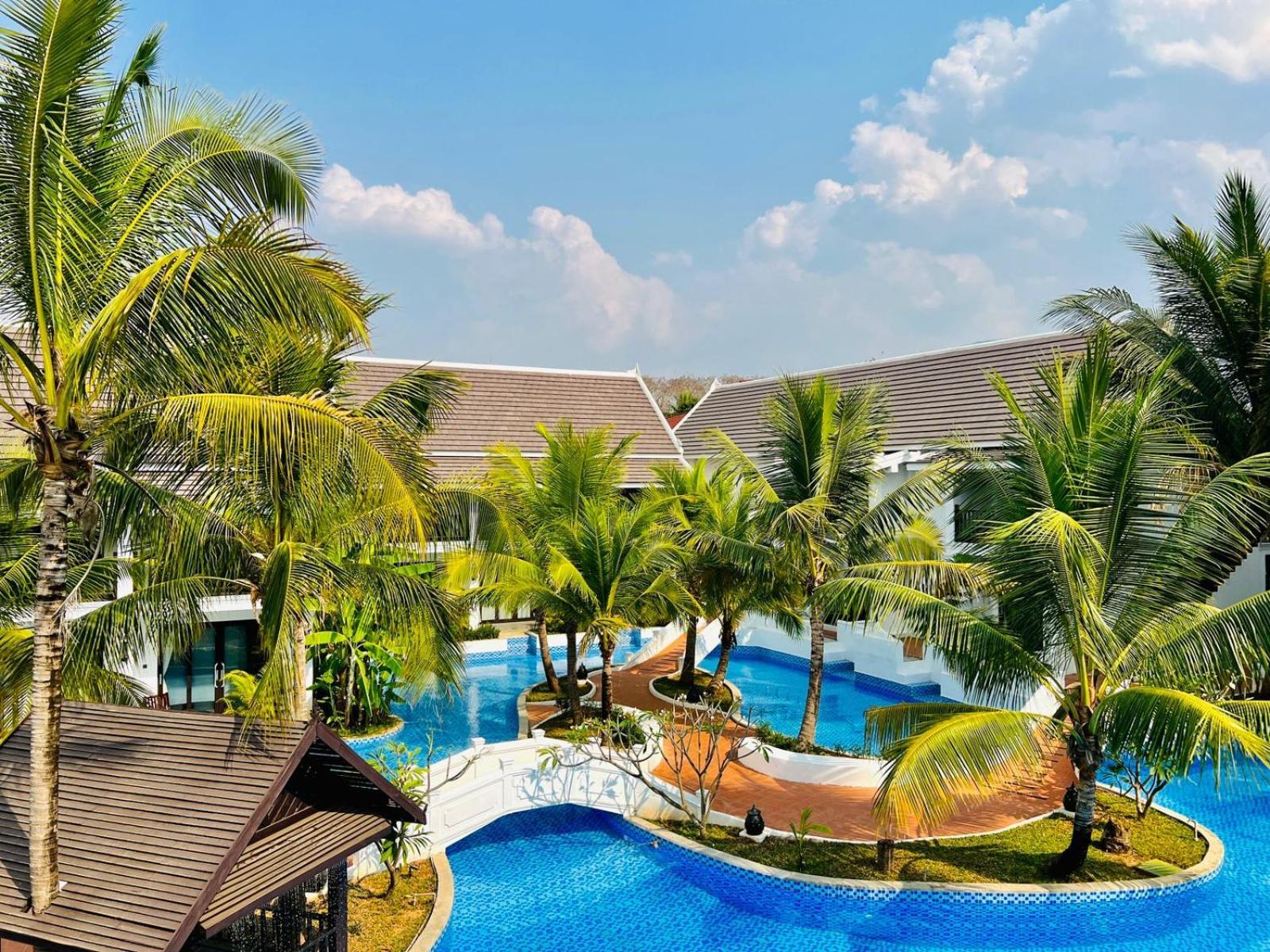 Manyo Hotel And Resort Луанґпхабанґ Екстер'єр фото